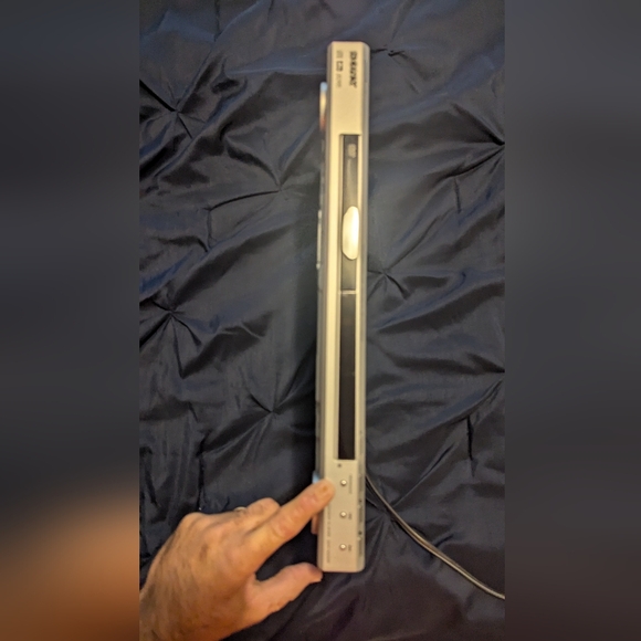 Cream Electronics Device - Picture 4 of 8